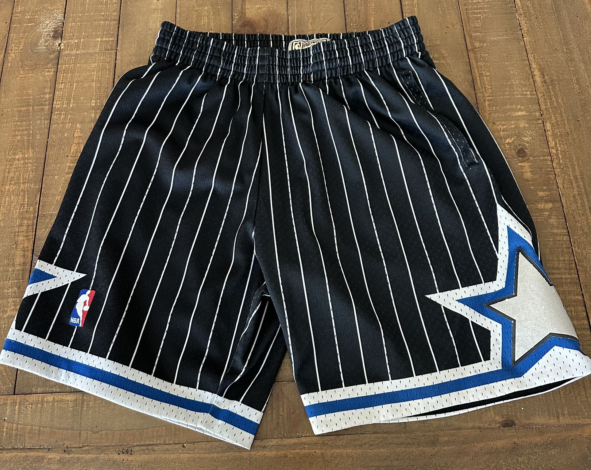 Men's Size Medium Black Orlando Magic 1994/95 Hardwood Classics Swingman Basketball Shorts