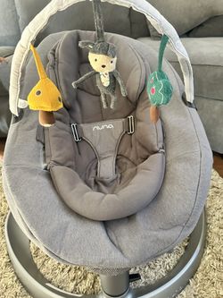 Nuna Leaf Grow Swing 