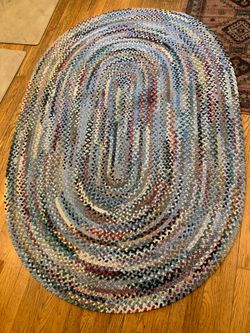 Vintage 4x6’ braided rug