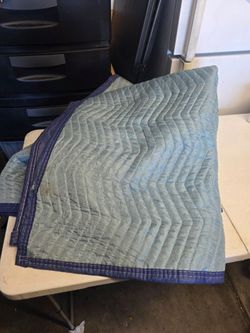Moving blankets