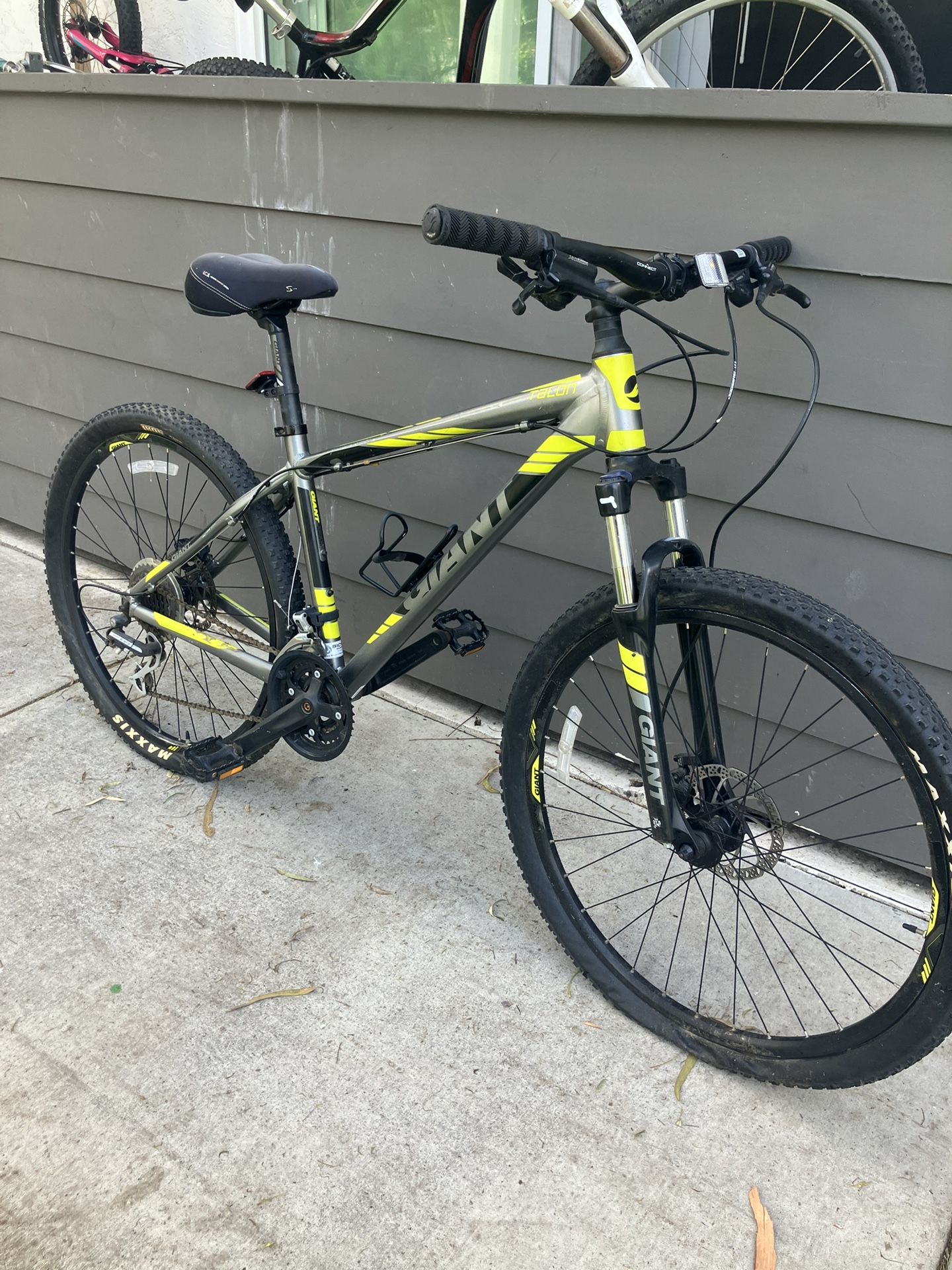 Giant Talon 4” 27.5”