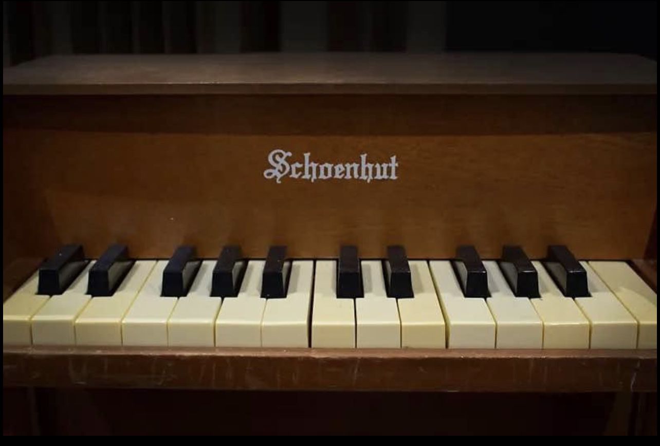 Vintage 1970’s Schoenhut Children’s Mini Piano