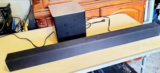 VIZIO 38” 2.1 Sound Bar w/ Wireless Subwoofer Bluetooth in good working condition
