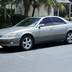 2000 Lexus ES 300