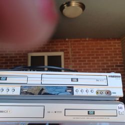 Go Video DV2140 DVD Player With Media Format, DVD-Audio and Jpeg

