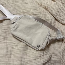Lululemon Belt Bag Large