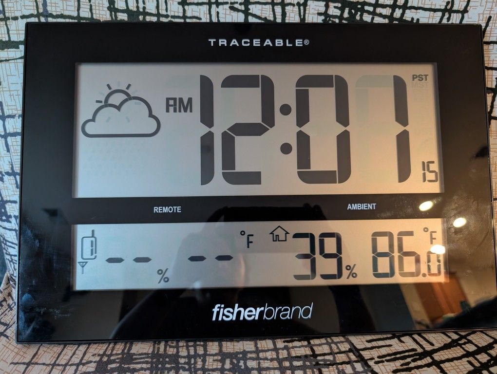 Fisherbrand GIANT DIGITS Radio Atomic Traceable Clock w/ Temperature & Humidity