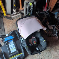 Doona Stroller/Car Seat