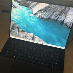 NEW CONDITION DELL XPS 15 9500 1TB SSD 32GB RAM 15.6in 
