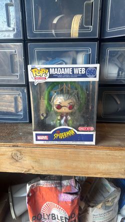 Funko Pop Deluxe Madame Web #960