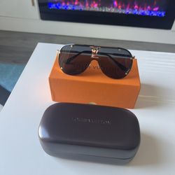 LV sunglasses 