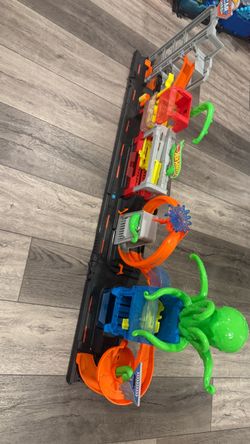 Ultimate octo car wash hot wheels track