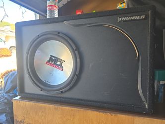 MTX Audio Thunder Subwoofer in Enclosure Box