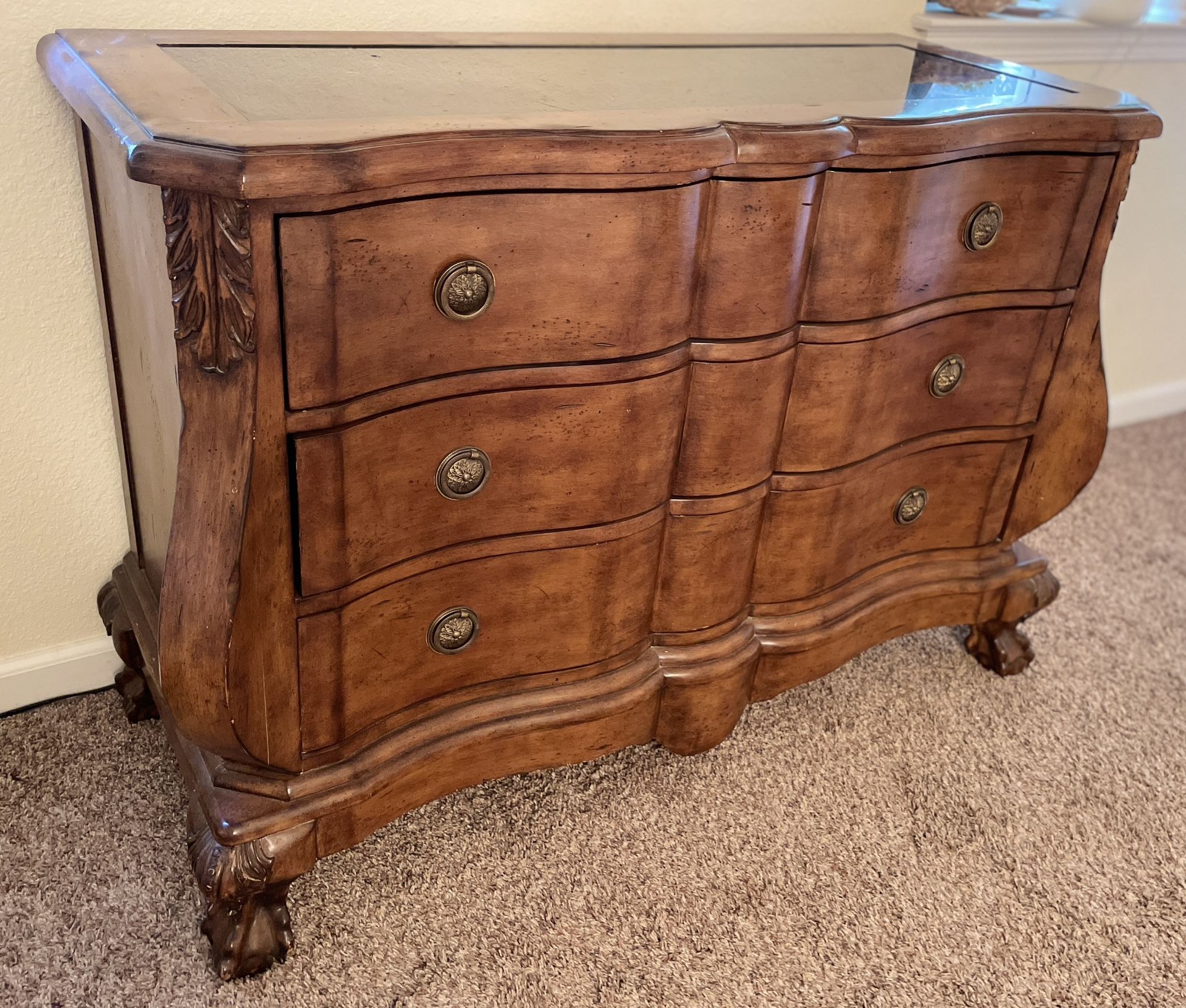 Dresser