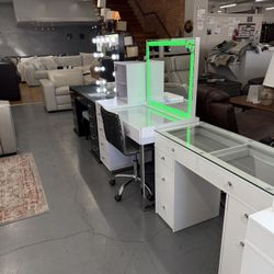 Make Up Glummer High Quilty Vanity