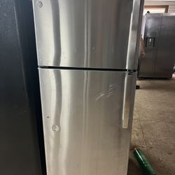 Top Freezer Bottom Refrigerator 