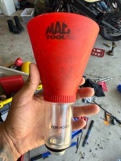 Mac Tools Honda Direct-Fit Oil Funnel – Spill-Free Threaded Adapter