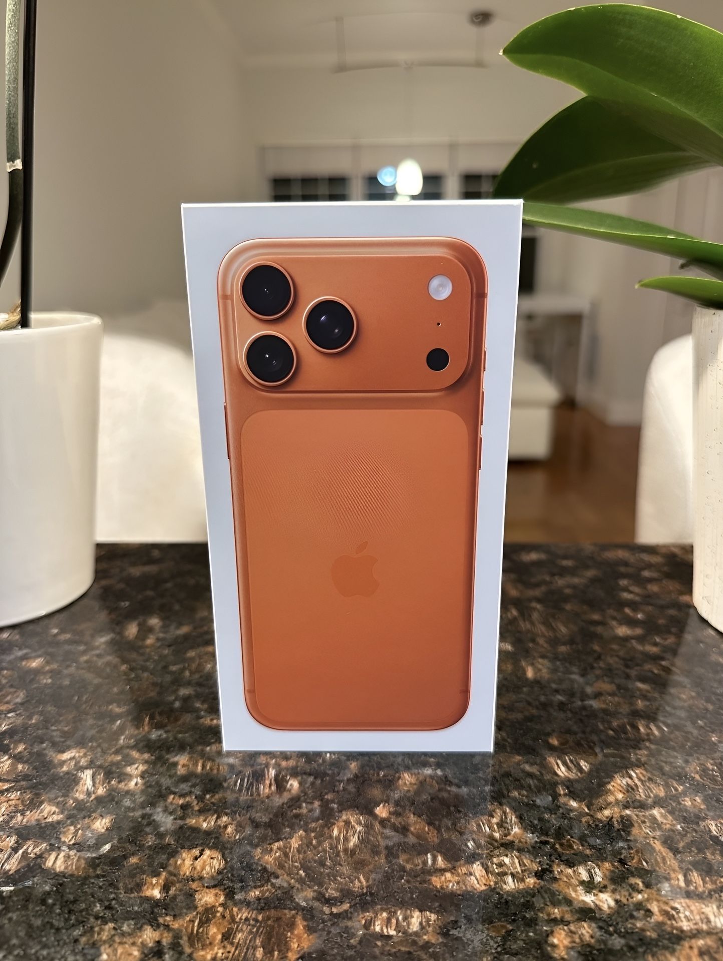 *Brand New* & Sealed IPhone 17 Pro 256GB Orange Titanium – Latest Model + Unlocked To any Carrier