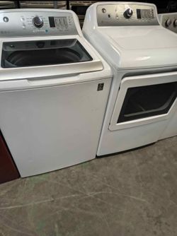 GE Washer and Dryer set