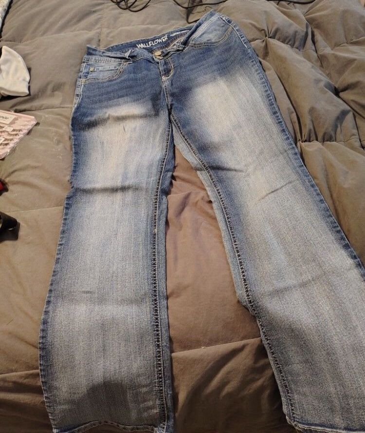 Condition: Used (normal wear)
