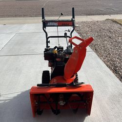 Ariens 5524 2 Stage 5.5 HP Snowblower 