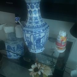 Vase  2 Vase 