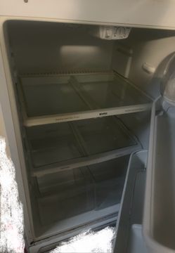 Selling a Stove,refrigerator And Microwave.