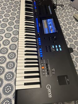 Keyboard Yamaha Genos