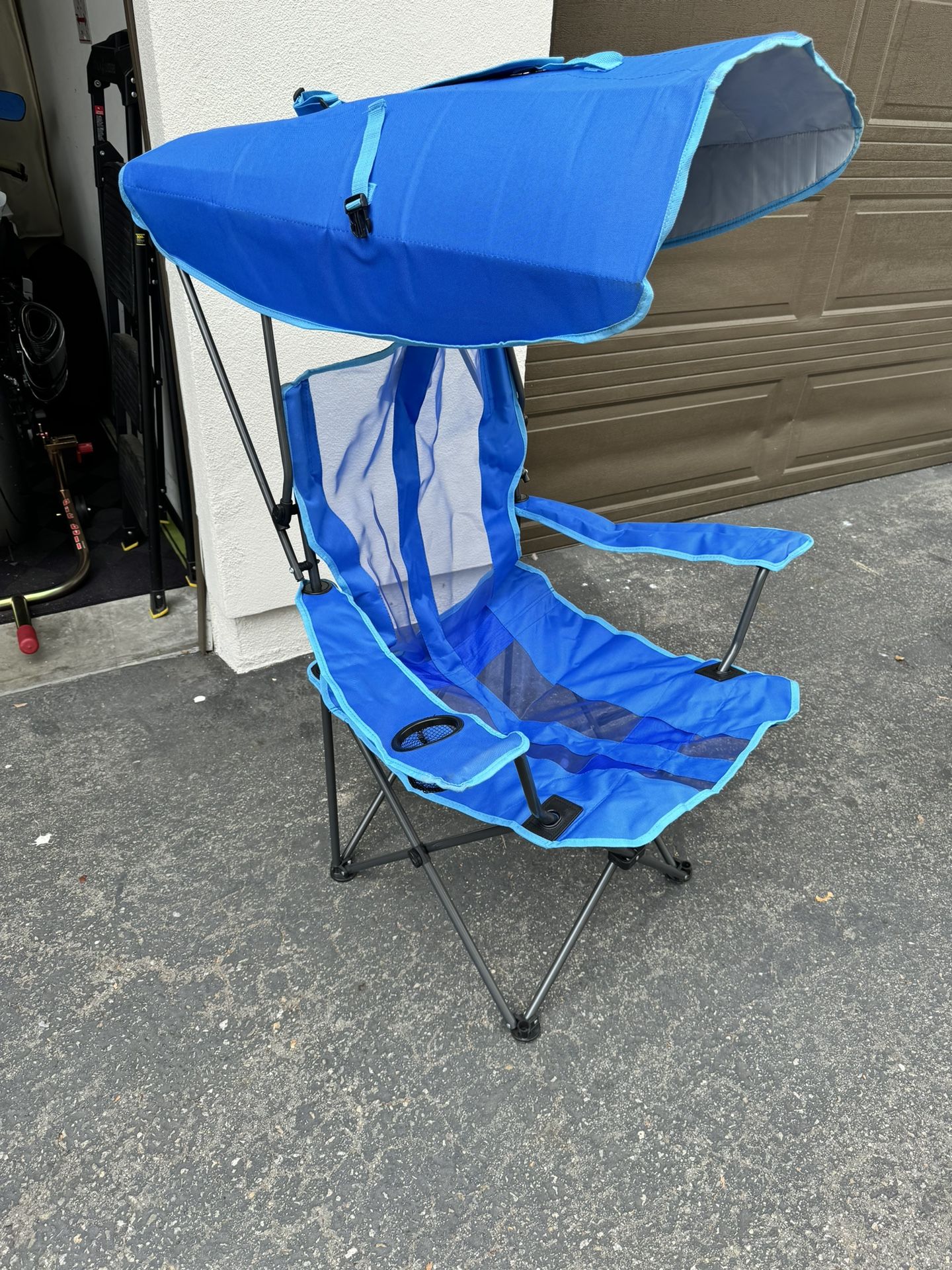 Outdoor Chair With Cover. 