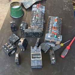 Electrical circuit breaker