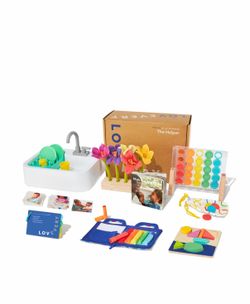Lovevery The helper kit