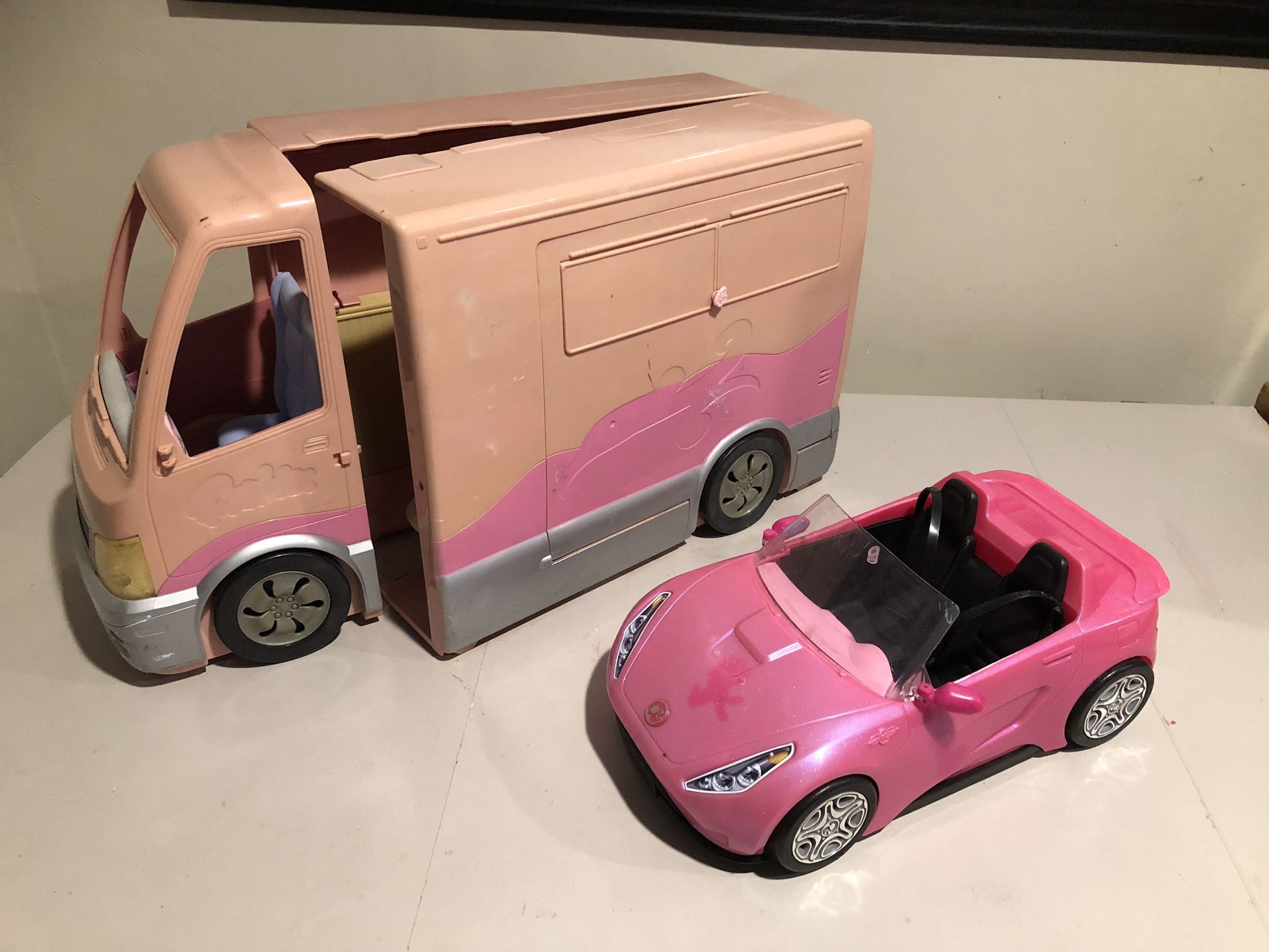 Barbie Vintage Motorhome Camper RV & Barbie Car (Doll size)
