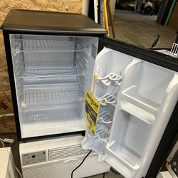 Like New Mini Fridge And Freezer 