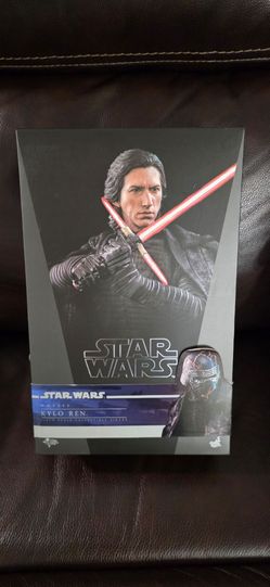 Hot Toys Kylo Ren Sixth Scale Figure MMS560