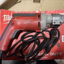 Milkwaukee 18-Gadge Shear