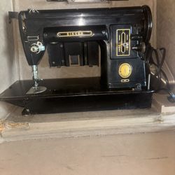 Singer, sewing machine