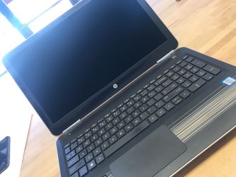 Hp pavilion 15.6 i7 250gb 8 gigs Ram