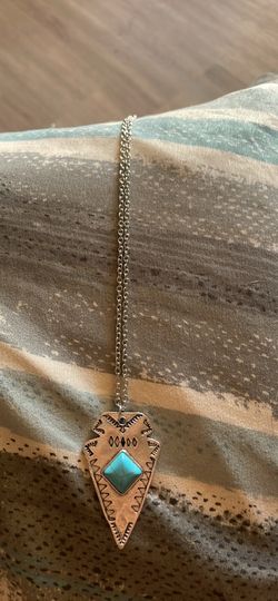 Arrow head necklace