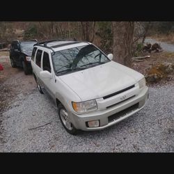 2001 Infiniti QX4