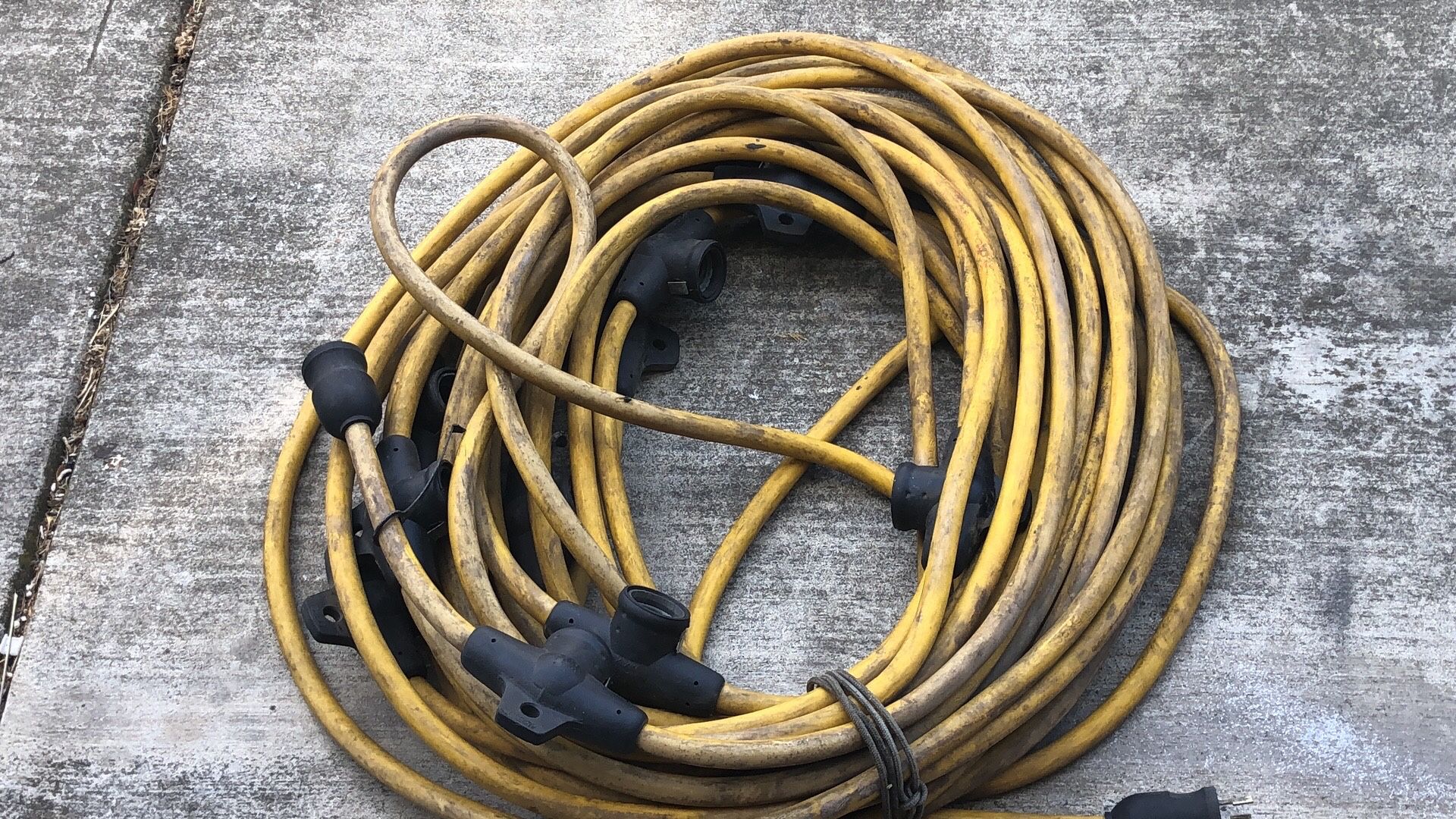 Commercial Extension Cable With Light Bulb Holder 100 Feet Long