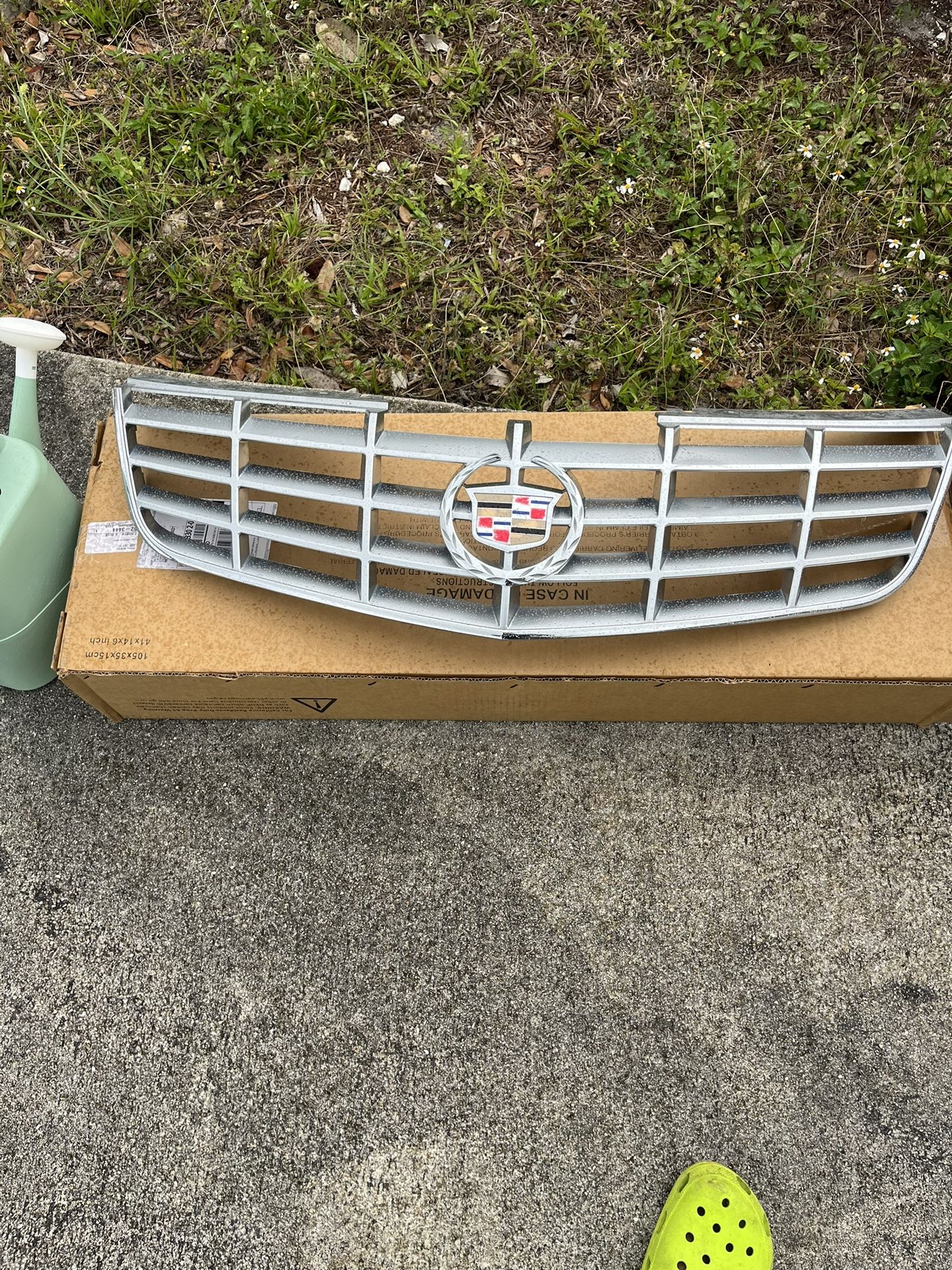 Grill For Cadillac DTS 2006-2011  