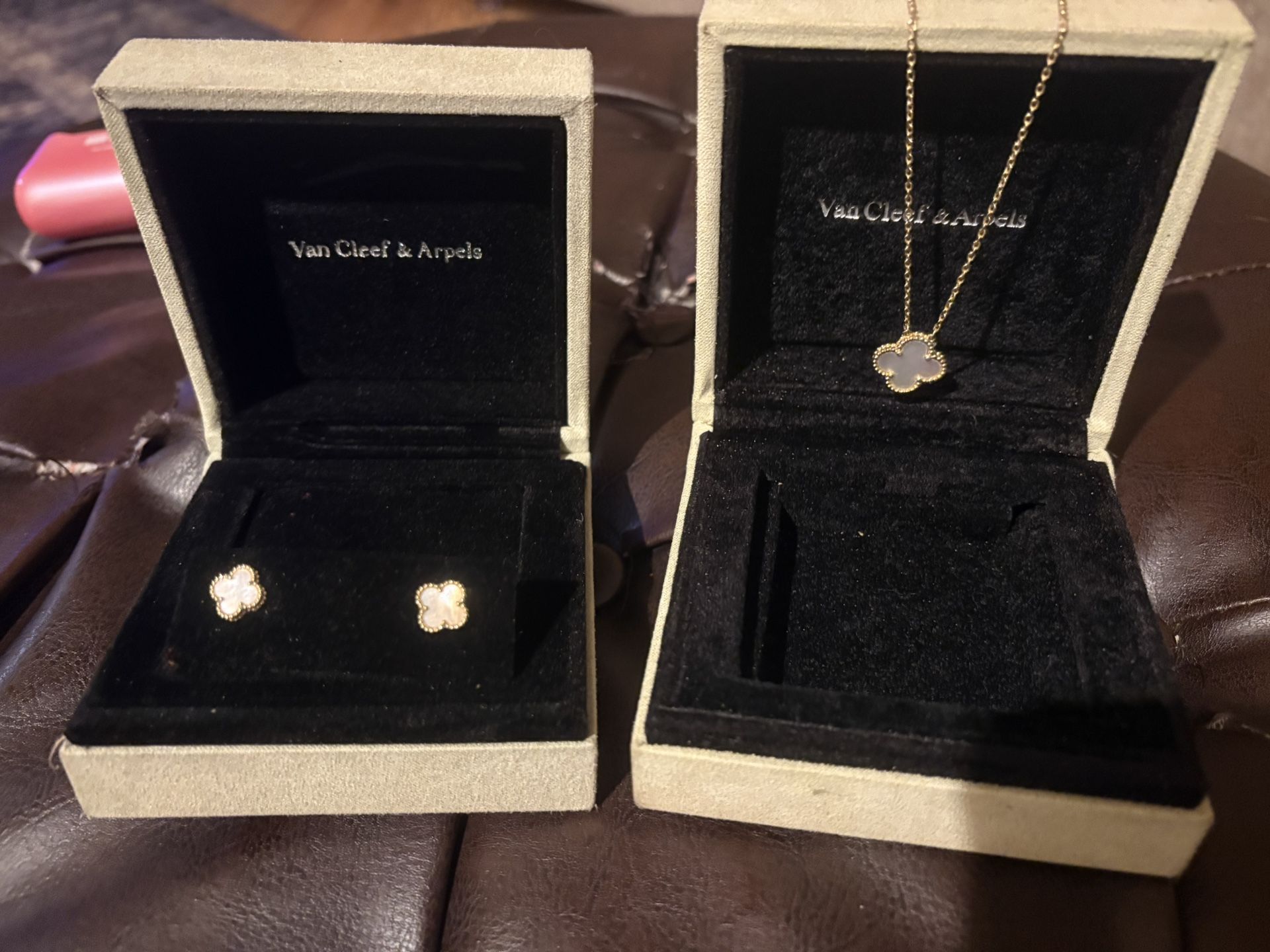 Van Cleef And Arpels Alhambra Pendant And Wastes