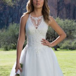 Ivory Wedding Dress Size 12 (fits like US Size 6)