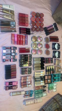 Makeup bundle