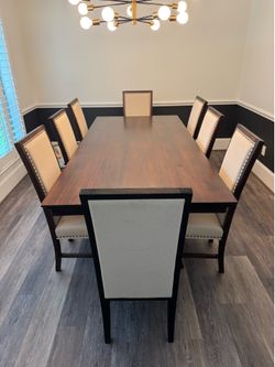 Dining Table with 8 chairs