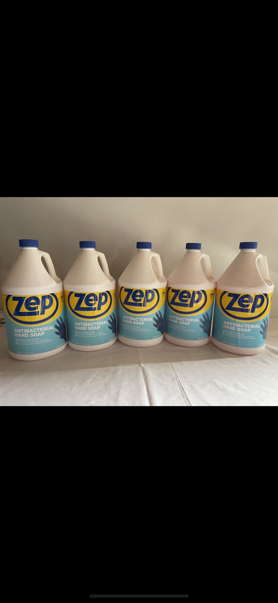 Zep Industrial Antibacterial Hand Soap - 1 Gallon (Case of 4) R46124 - Mild Formula, Removes Dirt and Soils From Hands