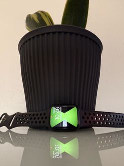 Apple Watch Series 7 GPS, 41mm, Black silicone Sport Band