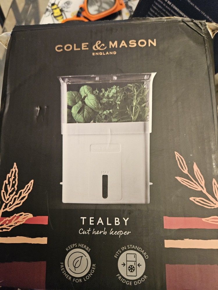 Fresh Herbs Station