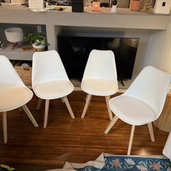 Mid-Century Modern Chairs with Wood Legs and PU Leather Cushion 