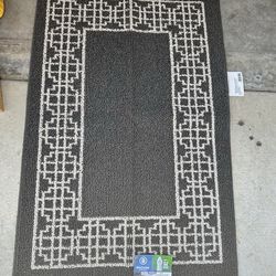 New accent rug
